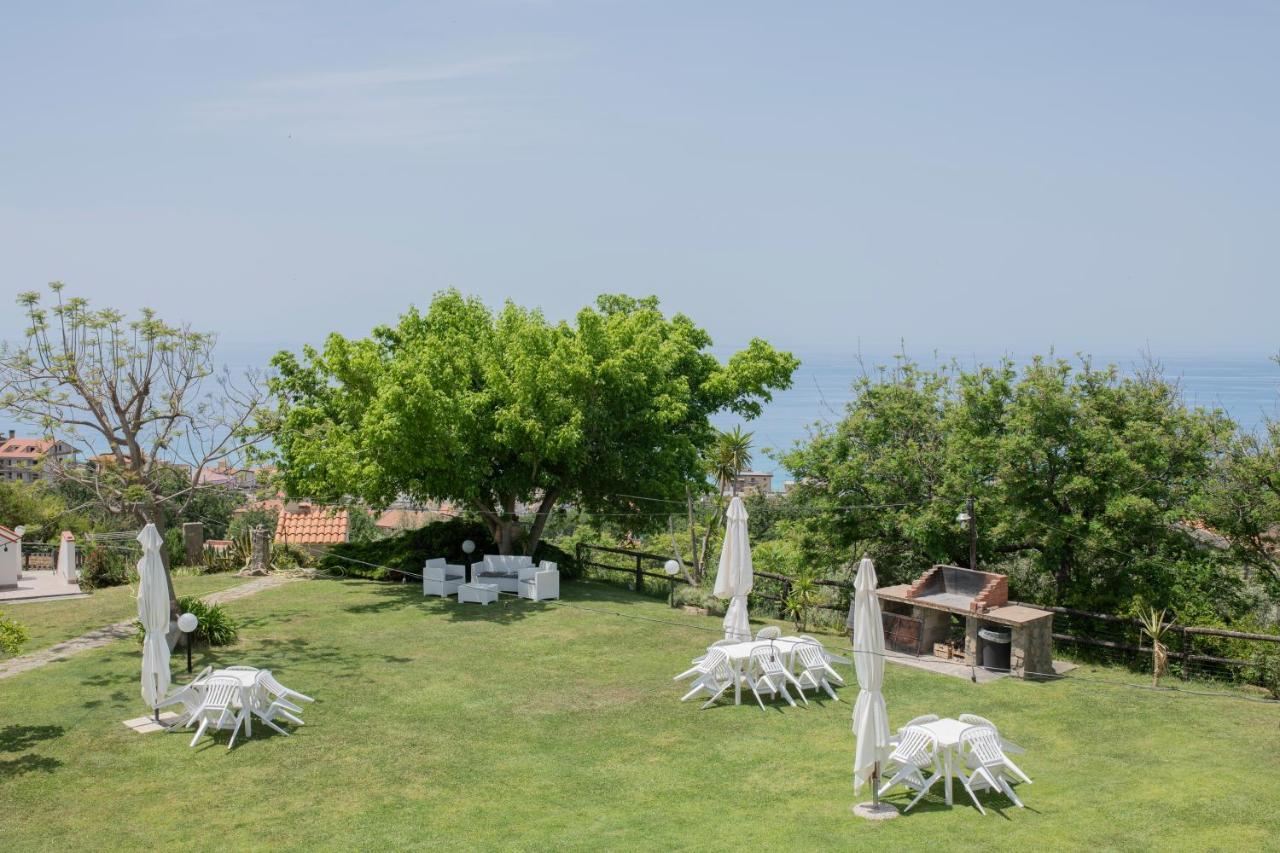 Villa Catalano Паола Екстериор снимка