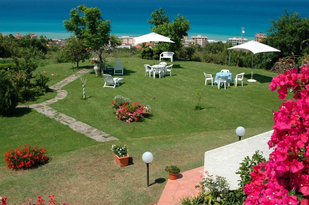 Villa Catalano Паола Екстериор снимка