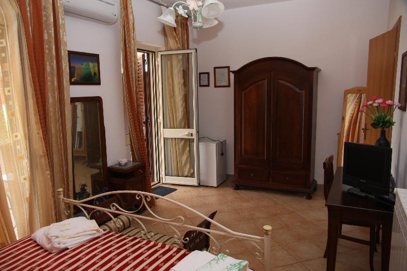 Villa Catalano Паола Екстериор снимка